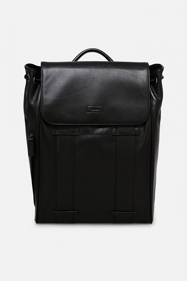 Стильный рюкзак черного цвета